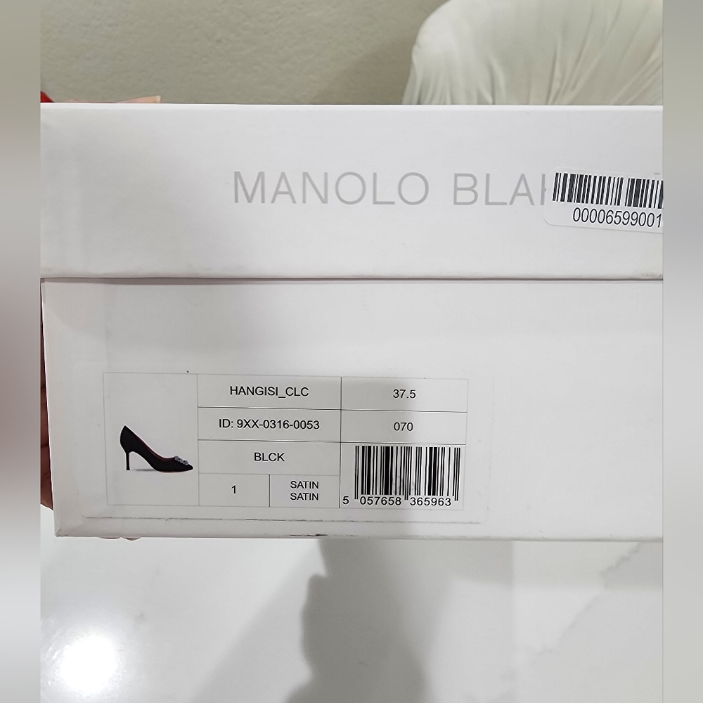Manolo Blahnik shoe box 37.5